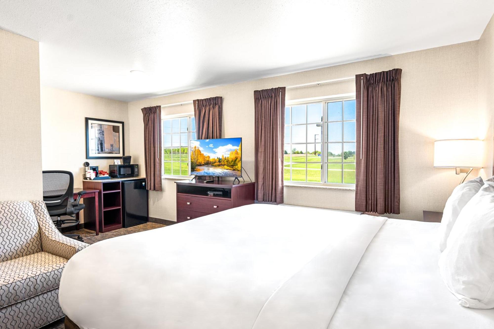 Boarders Inn & Suites By Cobblestone Hotels - Shawano Exterior photo